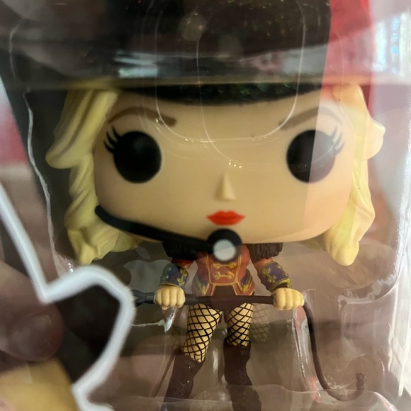 Britney Spears Circus Chase! #262 - Picture 2 of 2